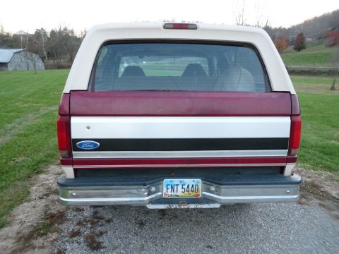 1992 Ford Bronco photo