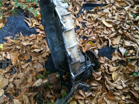 1991 Ford Bronco - Junkyard find..... Using the rear output flange on the front output of my manual shift BW1356 transfer case.
