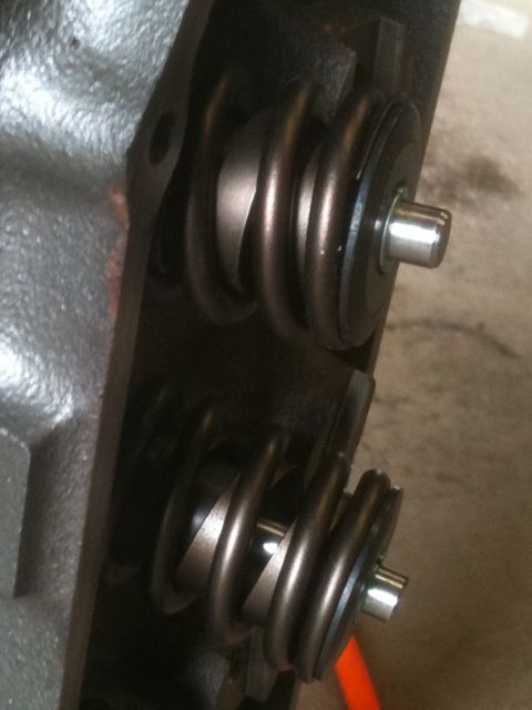 1991 Ford Bronco - The dual valve spring setup that is required for my camshaft.