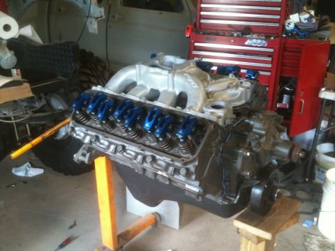 1991 Ford Bronco - Here she is assembled and basically ready for install (the blocks are there mainly for a little security as in this state it is VERY heavy…