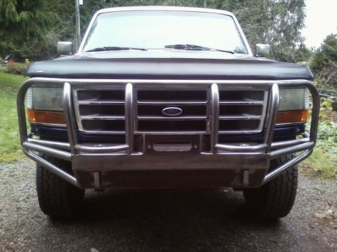 1989 Ford Bronco - Front view of a 1992 Ford Bronco with a heavy-duty custom bumper and grille guard.