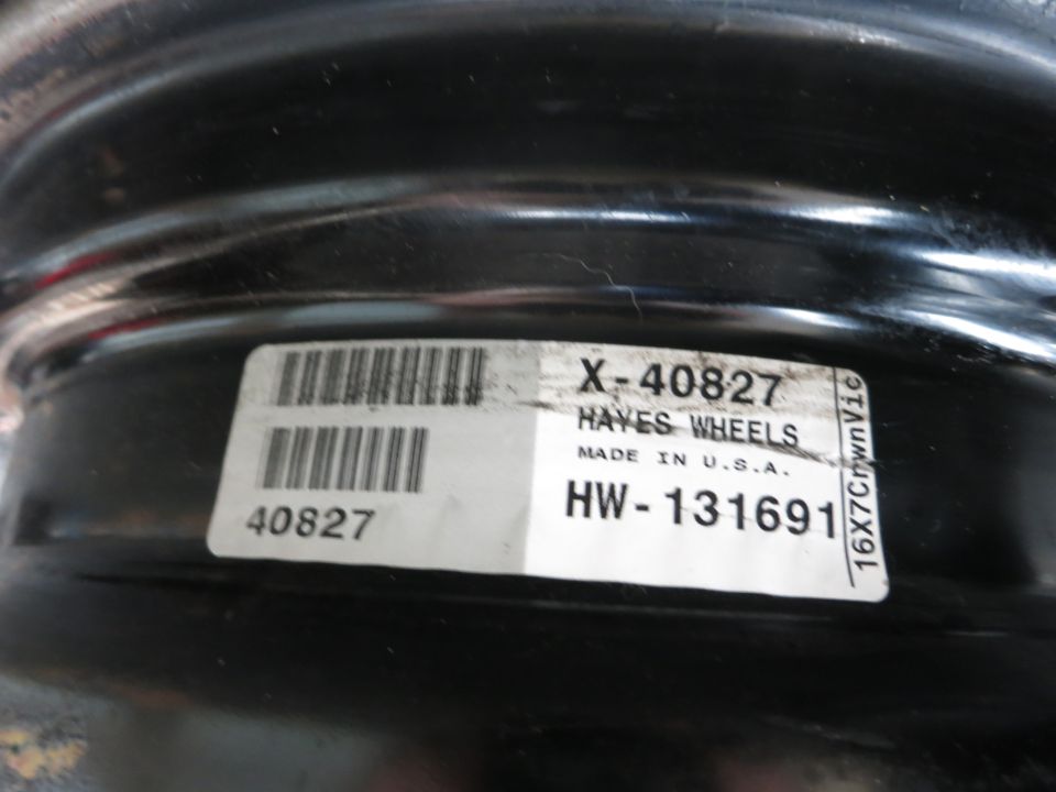 Black wheel with Hayes Wheels label showing part number X-40827 and HW-131691