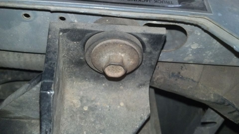 Frame mount with bolt