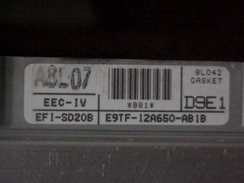 1989 Ford Bronco - Engine control unit label shows part numbers and specifications.