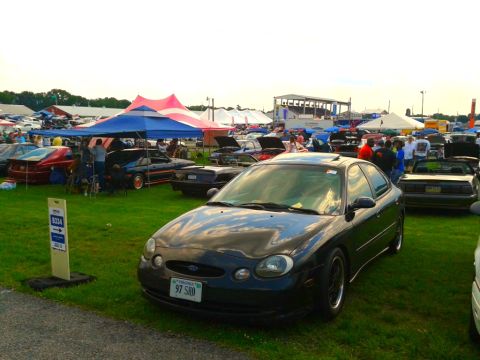1997 Ford Taurus photo