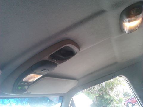 1996 Ford Bronco - Installed the Overhead Console from my old 96 and installed it on this. now I have 2 dome lights. still have to get the temp sensor and wir…