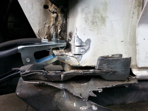 1992 Ford Bronco - accidentally cut into the tub while removing the old fender so I welded it up..