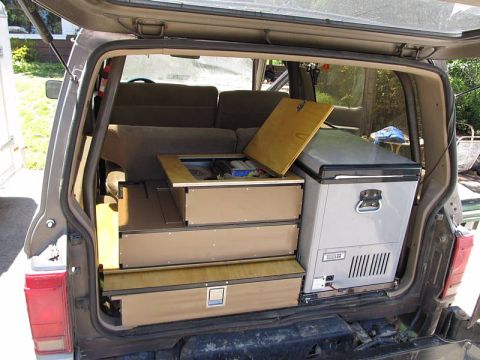 1990 Ford Bronco II - Storage unit folds to the rear allowing the rear seating area to be used.