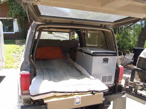 1990 Ford Bronco II - Nighttime setup