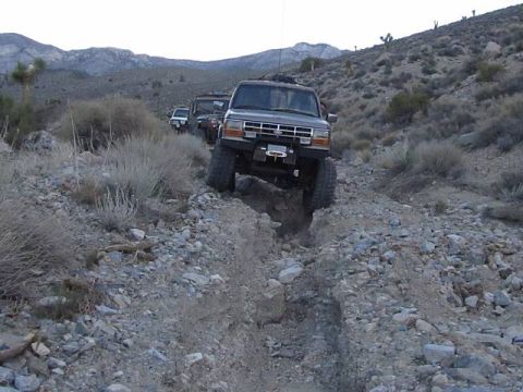 1990 Ford Bronco II - Big rut near the bottom before heading over a ridge.
