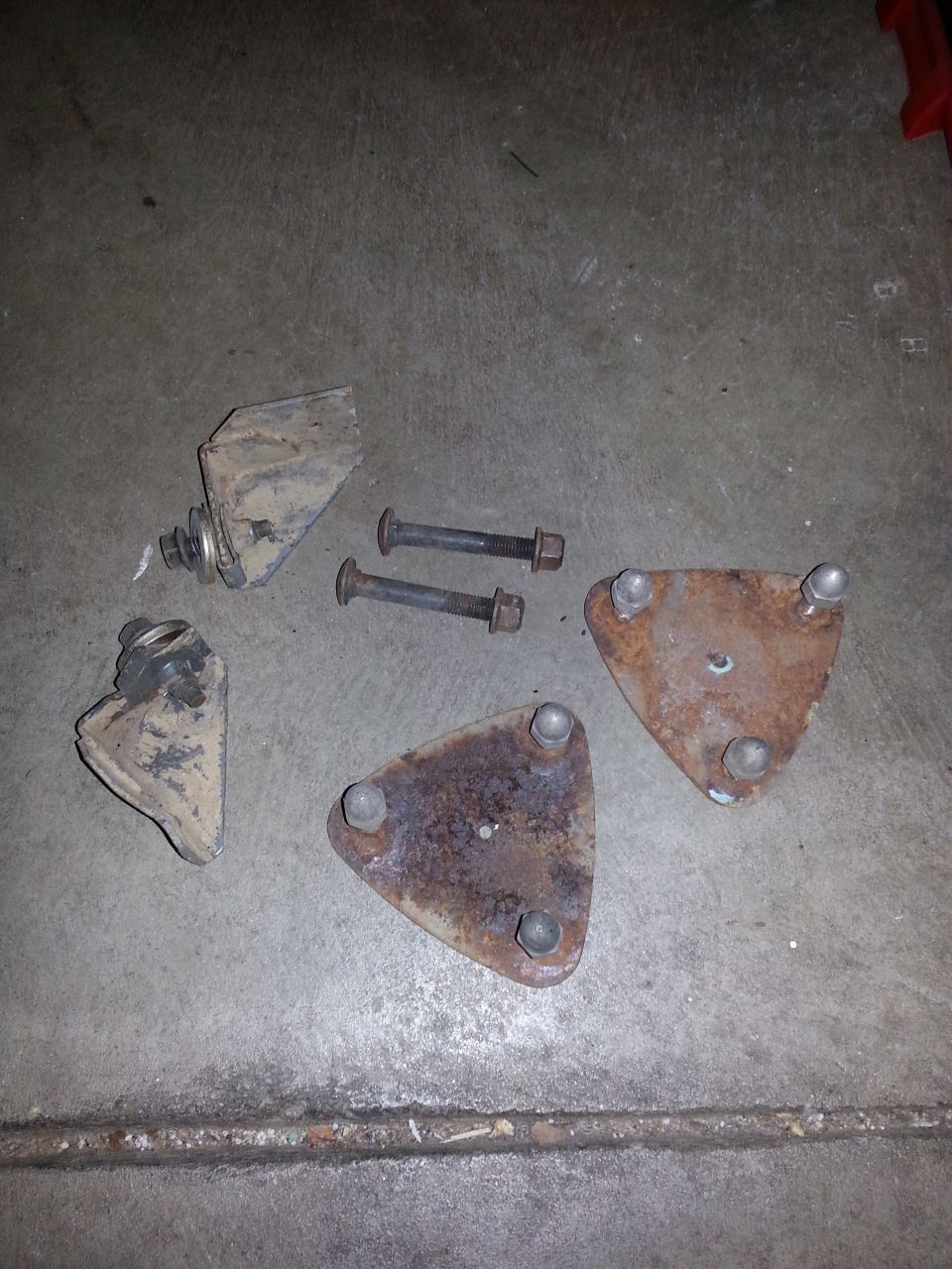 This is the hardware for mounting the bar.