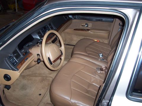 1995 Lincoln Town Car photo