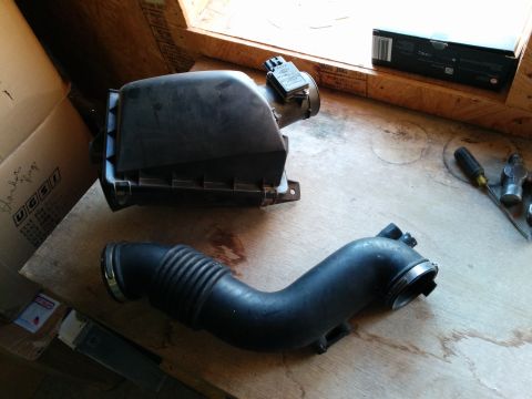 2007 Ford Crown Victoria - 95-97 CV/GMQ airbox and intake tube.(No filter included) For Sale Contact me: henry7023 at att dot net to contact me. Put the subject SM Pa…