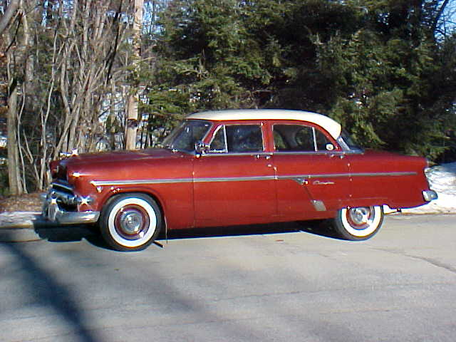 1954 Ford Customline “Ginny”