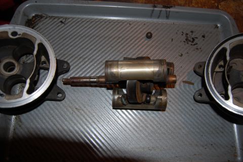 2006 Honda RANCHER - Piston and swash plate assembly removed.