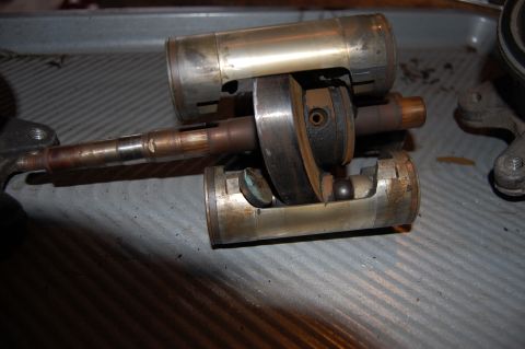 2006 Honda RANCHER - Close-up view of an FS6 compressor part, showing the crankshaft and piston components.