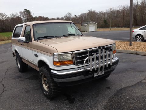 1996 Ford Bronco photo