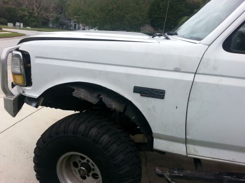 1992 Ford Bronco - getting everything bolted up.