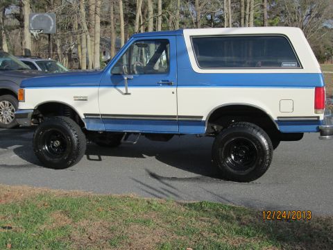 1989 Ford Bronco photo