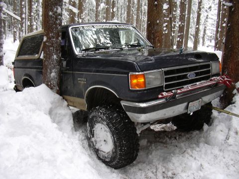 1991 Ford Bronco - It was about here that my daughter fell and jammed her arm. We made haste and I acquired a few more beauty marks while trying to get to the…