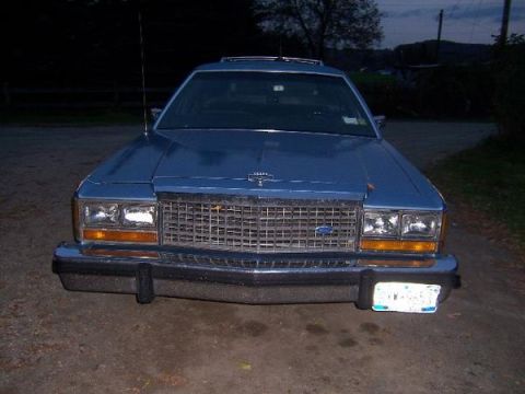 1985 Ford Crown Victoria LTD photo