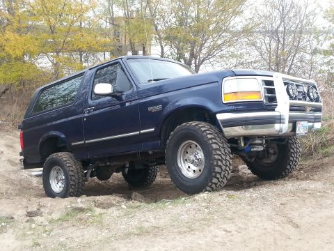 1995 Ford Bronco - This 1995 Ford Bronco is shown with modifications for off-road use.