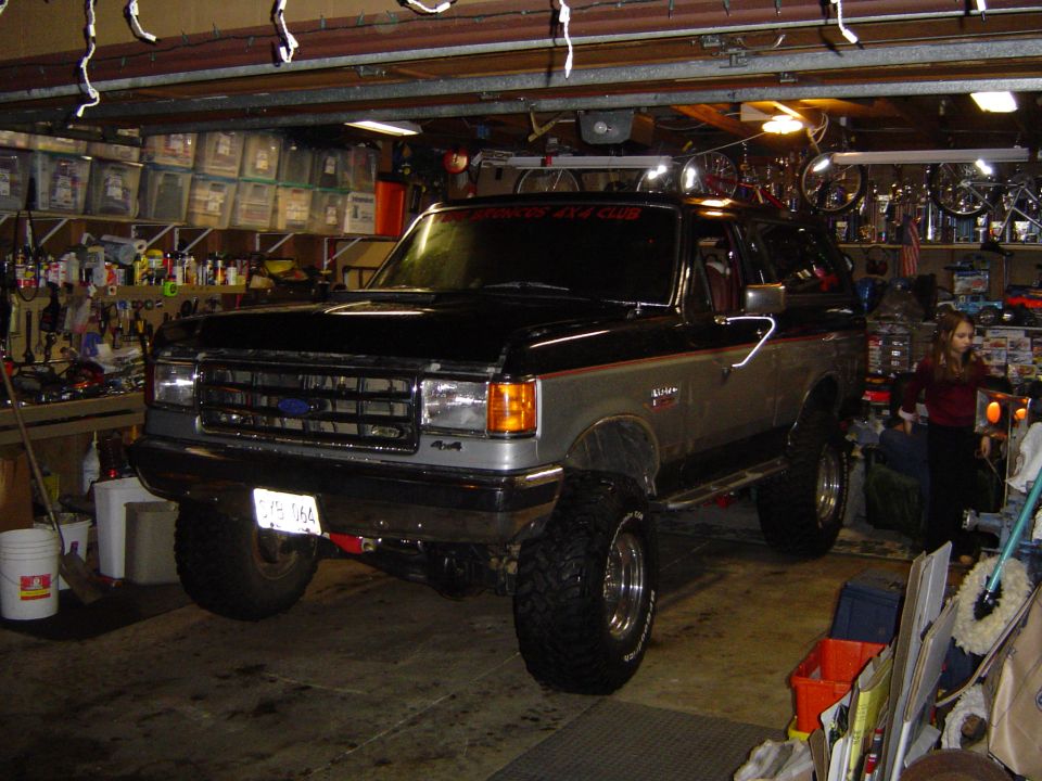 The bronco is in the garage!!
