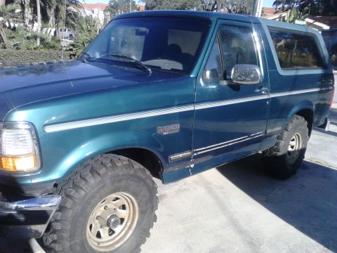 1996 Ford Bronco - temporarily have the 34 10.50 15 Super Swamper TSL from my 88 on. they actually fit pretty good for having 34s on a no lift. just riding wi…