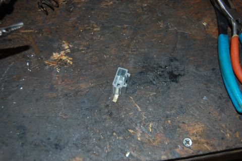 1994 Ford Bronco - Bend the terminals over themselves creating a C shape for the wires to go into.