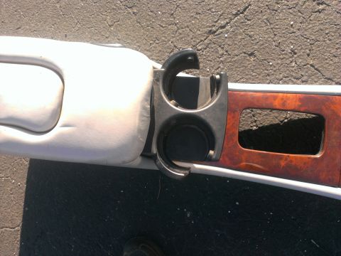 1996 Lincoln Town Car - Cupholders Deployed