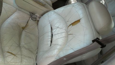 1996 Lincoln Town Car - Destroyed Front seats