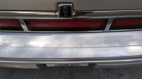 1996 Lincoln Town Car - Worn rear bumper. Its sagging pretty bad too...
