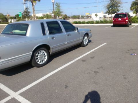 1996 Lincoln Town Car photo