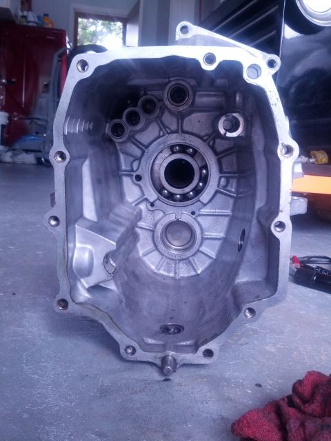 1989 BMW 3 Series - This is a view of the internal components of a transmission casing, likely a Getrag 260, showing bearings and gear housings.