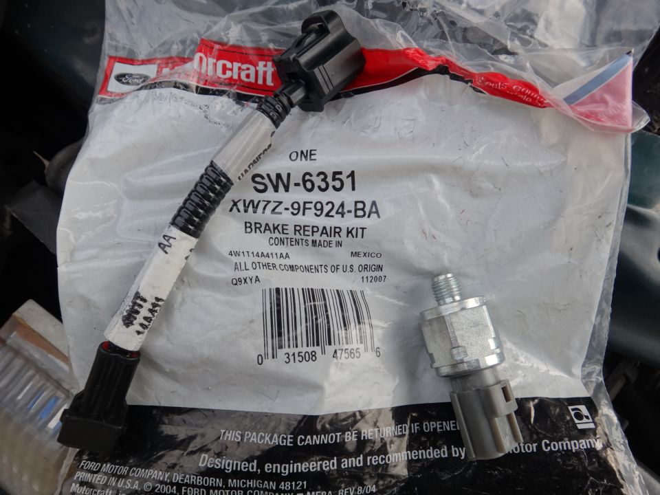 Brake repair kit and sensor, part number SW-6351