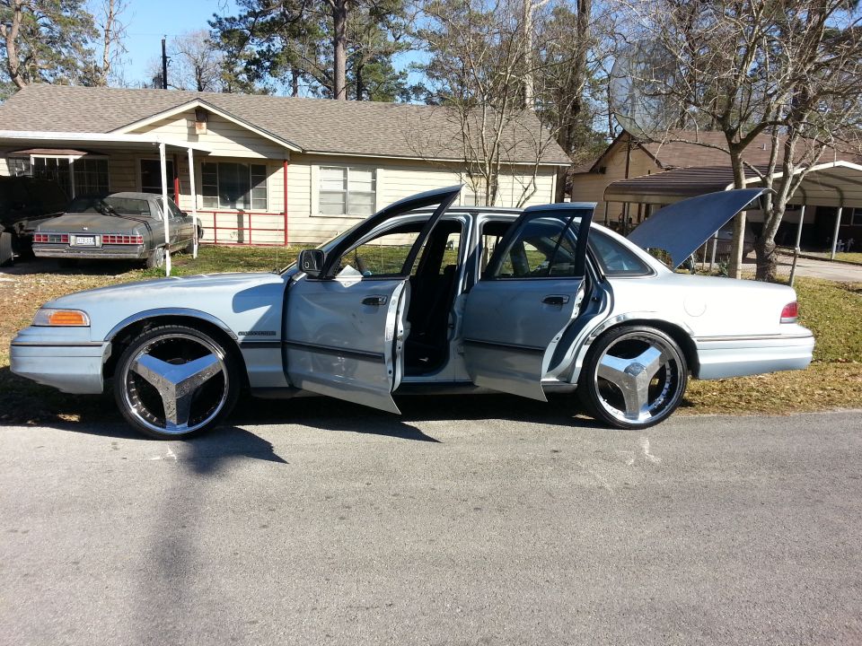 1992 Ford Crown Victoria “Blue Lightning”