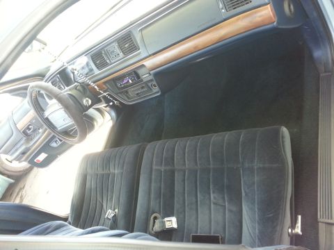 1992 Ford Crown Victoria photo