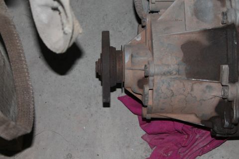 1995 Ford Bronco - This photo shows a transfer case, not a 1995 Ford Bronco.