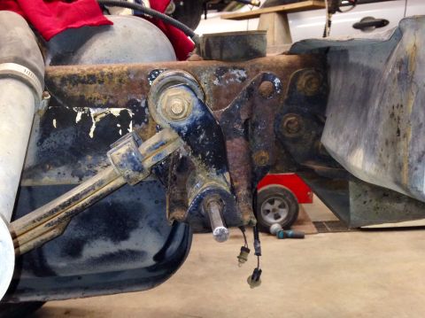 1993 Ford Bronco - Shackle angle of SD axles in oem hangers, with no weight on frame