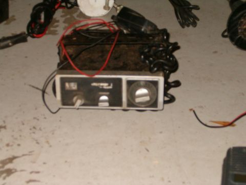 1991 Ford Bronco - Hy range by Hy Gain 23 channel, old unit, external speaker jack.