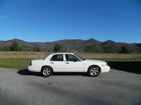 2008 Ford Crown Victoria photo