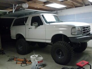 1995 Ford Bronco - This lifted 1995 Ford Bronco is ready for off-road adventures.