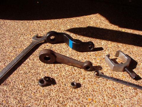 1975 Ford Bronco - Pitman arm swap. (2/26/07)