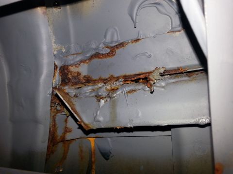 1992 Ford Bronco - at least the rust doesn't seem to be as wide spread as it was on the passenger side.