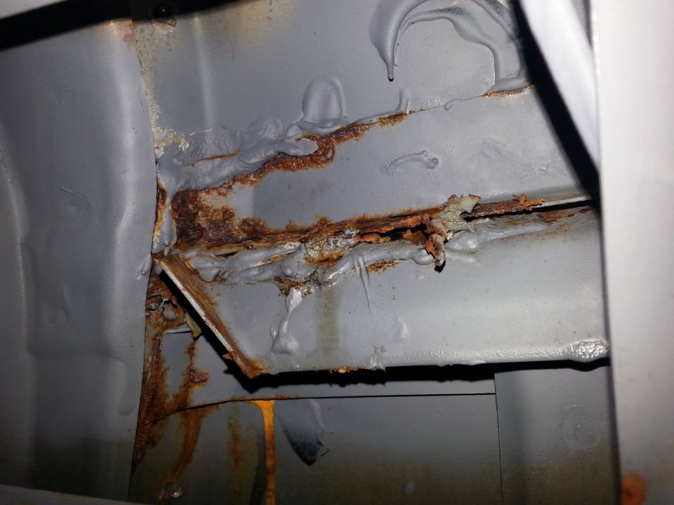 at least the rust doesn't seem to be as wide spread as it was on the passenger side.