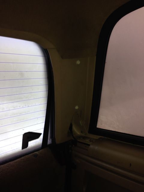 1996 Ford Bronco - Missing piece, what is it called??