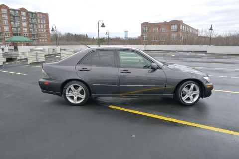 2002 Lexus IS 300 photo
