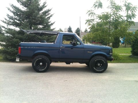 1996 Ford Bronco photo