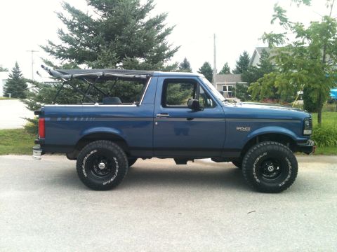 1996 Ford Bronco photo