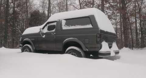 1988 Ford Bronco - 02/13/14 - Biggest snow storm in 4yrs.